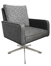 CC204 Banter Pulse Chat Chair - front three-quarter view